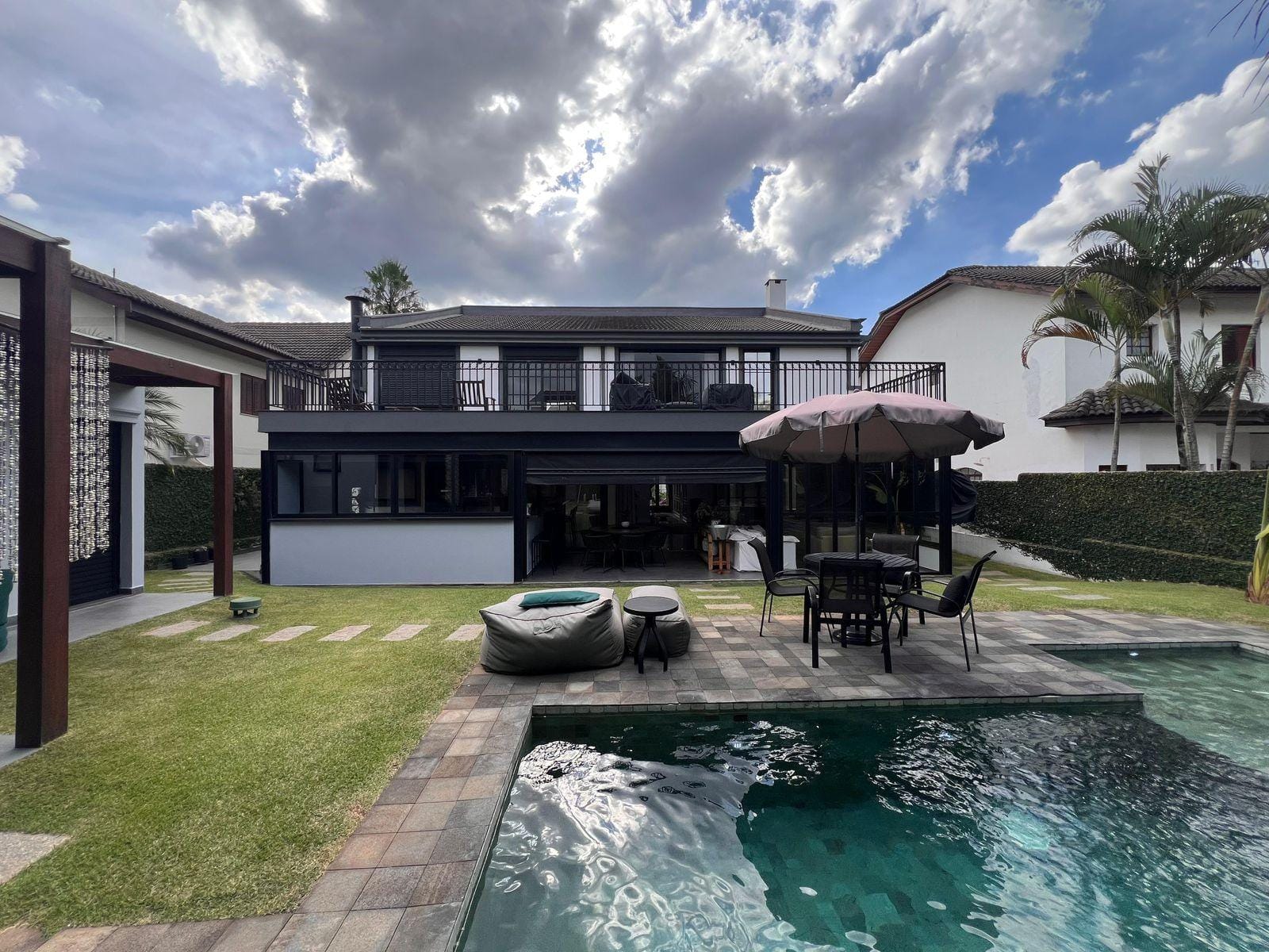 Casa em Tamboré — foto 1