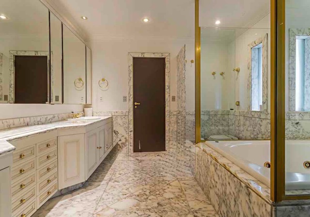 Casa com 1972m² 4 quartos e 7 banheiros, à venda ou para alugar, no bairro Boaçava em São Paulo