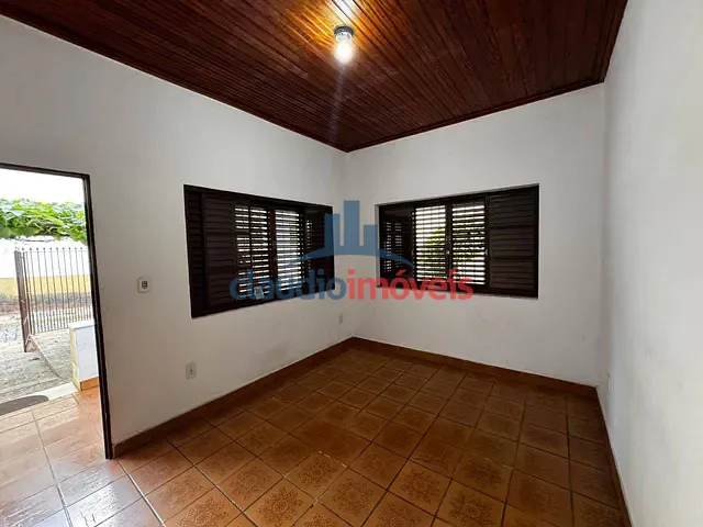Casa 3 quartos e 2 banheiros, à venda, no bairro centro em Bananal