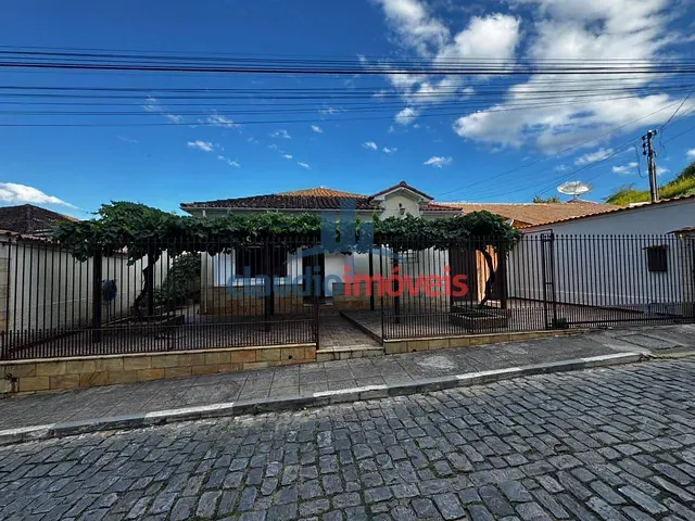 Casa 3 quartos e 2 banheiros, à venda, no bairro centro em Bananal