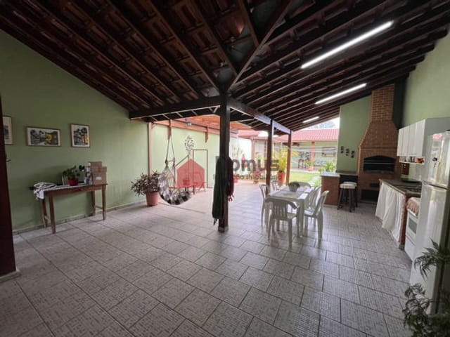 Casa com 273m², à venda, no bairro Alto do Cardoso em Pindamonhangaba