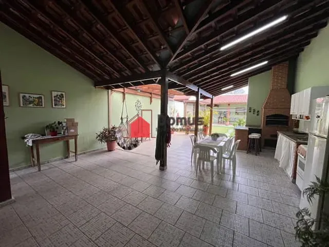 Casa com 273m², à venda, no bairro Alto do Cardoso em Pindamonhangaba