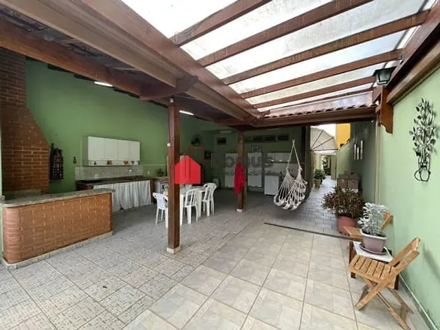 Casa com 273m², à venda, no bairro Alto do Cardoso em Pindamonhangaba
