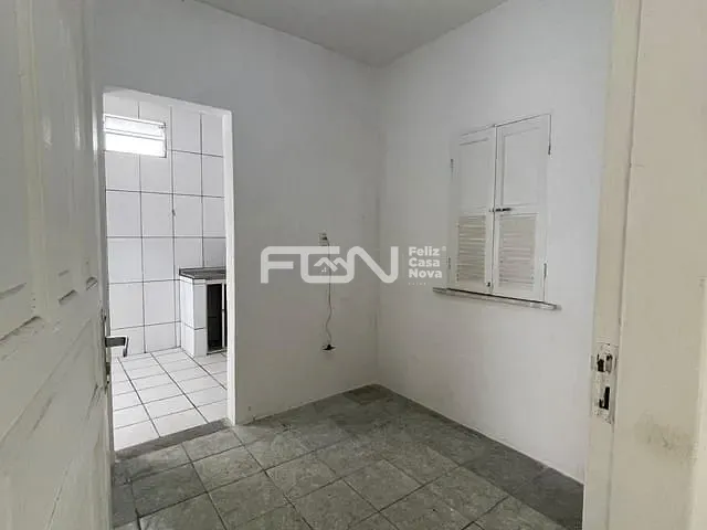 Casa 1 quarto e 1 banheiro, para alugar, no bairro Centro em Camaçari