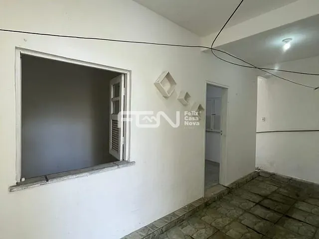 Casa 1 quarto e 1 banheiro, para alugar, no bairro Centro em Camaçari
