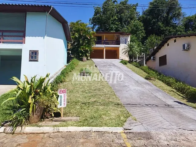 Casa com 181m² 3 quartos e 2 banheiros, à venda, no bairro Centro em Concórdia