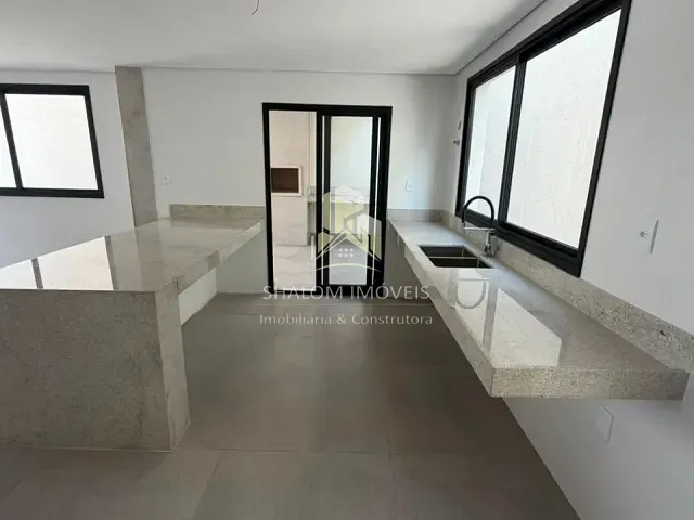 Casa com 209m² 3 quartos e 2 banheiros, à venda, no bairro Planalto em Belo Horizonte