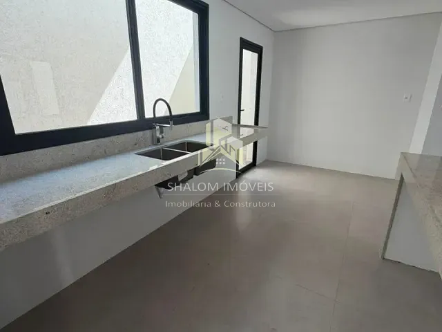 Casa com 209m² 3 quartos e 2 banheiros, à venda, no bairro Planalto em Belo Horizonte
