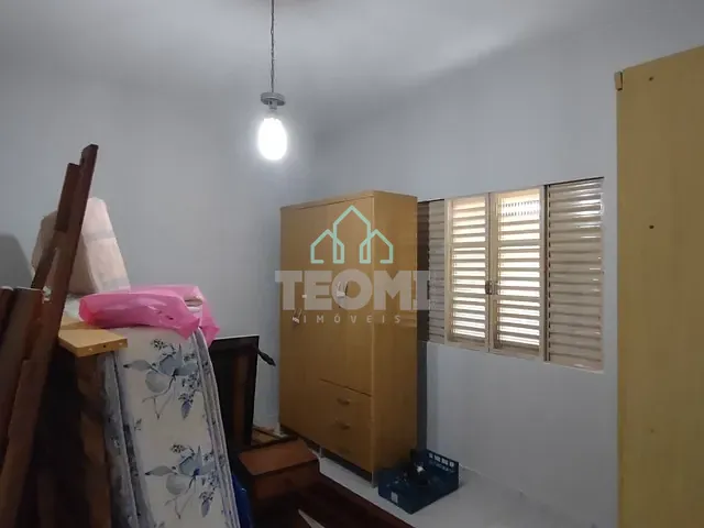 Casa com 375m² 4 quartos e 3 banheiros, à venda, no bairro Jardim Bela Vista em Taubaté