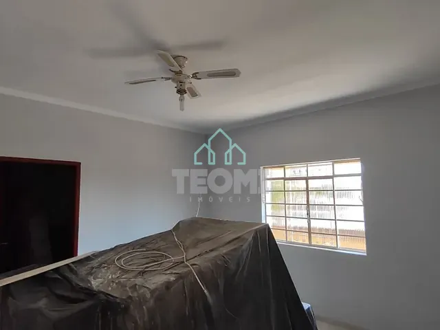 Casa com 375m² 4 quartos e 3 banheiros, à venda, no bairro Jardim Bela Vista em Taubaté