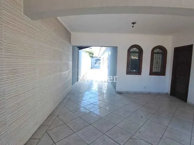 Casa com 400m² 4 quartos e 4 banheiros, à venda, no bairro Vila Rocha em Bauru