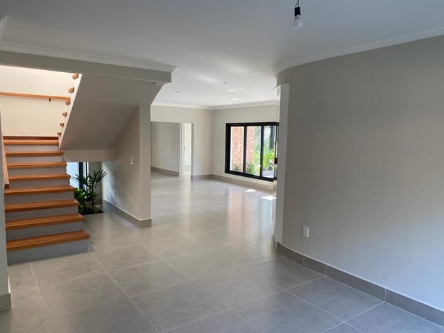 Casa com 1000m² 4 quartos e 6 banheiros, à venda, no bairro Lago Azul em Araçoiaba da Serra