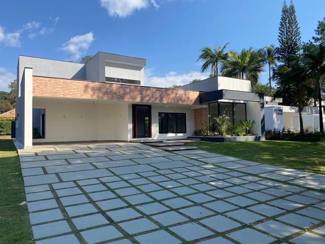 Casa com 1000m² 4 quartos e 6 banheiros, à venda, no bairro Lago Azul em Araçoiaba da Serra