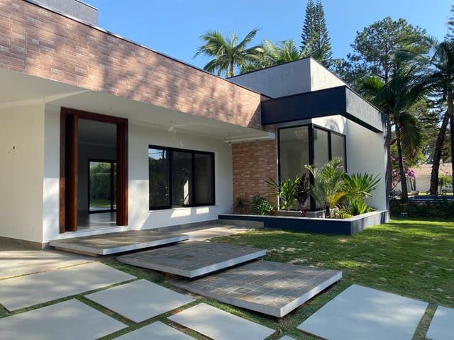Casa com 1000m² 4 quartos e 6 banheiros, à venda, no bairro Lago Azul em Araçoiaba da Serra