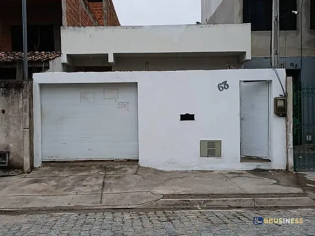 Casa à venda, no bairro Parque Julião Nogueira em Campos dos Goytacazes