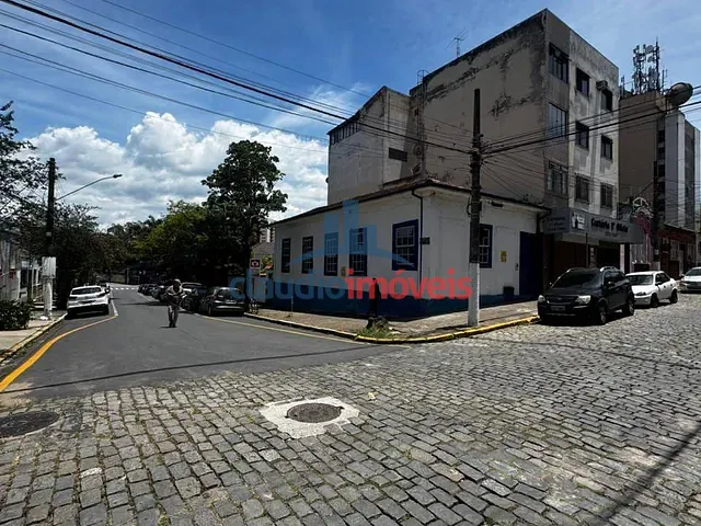 Casa à venda, no bairro Centro em Resende