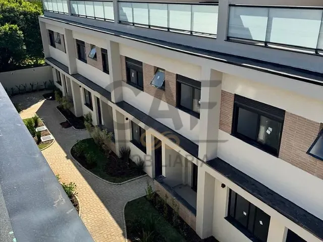 Casa com 134m² 3 quartos e 4 banheiros, à venda, no bairro Centro em Holambra