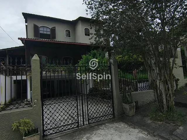 Casa 4 quartos e 4 banheiros, para alugar, no bairro Maria Paula em Niterói