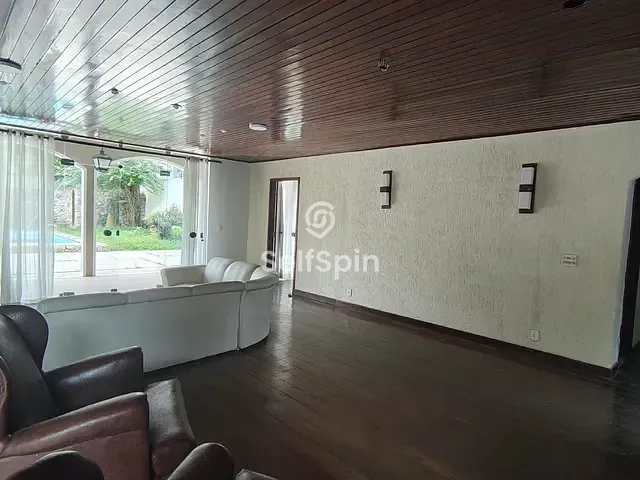 Casa 4 quartos e 4 banheiros, para alugar, no bairro Maria Paula em Niterói