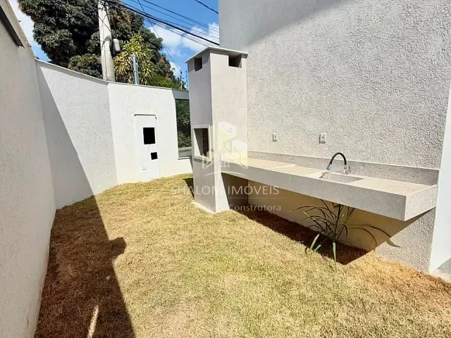 Casa com 231m² 3 quartos e 2 banheiros, à venda, no bairro Planalto em Belo Horizonte