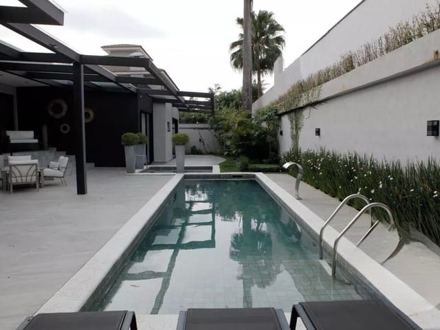 Casa com 1120m² 4 quartos e 8 banheiros, à venda, no bairro Alphaville Residencial Dois em Barueri