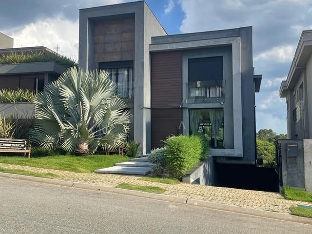 Casa com 525m² 5 quartos e 8 banheiros, à venda, no bairro Tamboré em Santana de Parnaíba