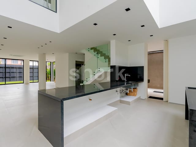 Casa com 250m² 3 quartos e 4 banheiros, à venda, no bairro Jardim Paulista em São Paulo