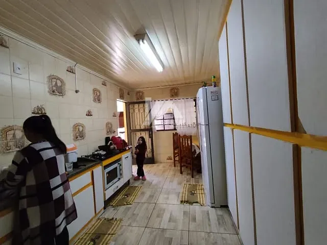 Casa com 561m² 4 quartos e 3 banheiros, à venda, no bairro Estrela em Ponta Grossa