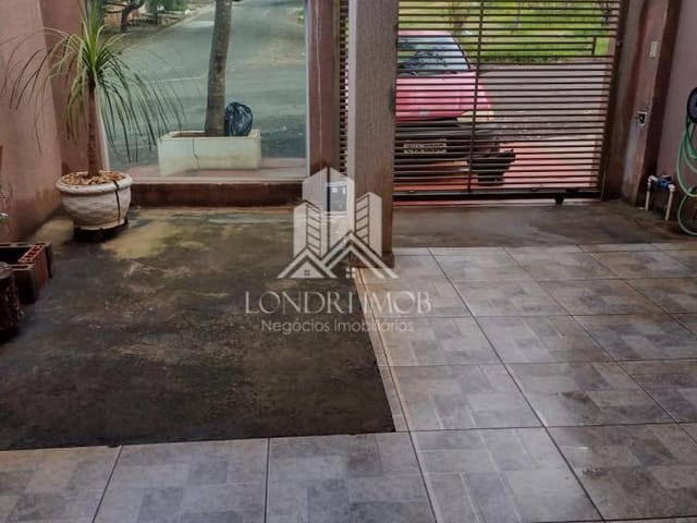Casa 2 quartos e 1 banheiro, à venda, no bairro Jardim Paris em Londrina
