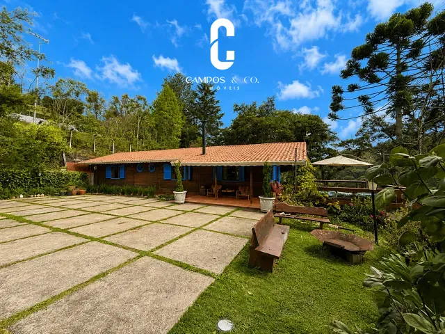Casa com 1505m² 3 quartos e 3 banheiros, à venda, no bairro Nova Capivari em Campos do Jordão