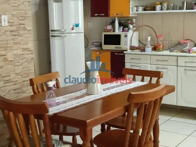 Casa 2 quartos e 1 banheiro, à venda, no bairro Loteamento Aiuruoca em Barra Mansa