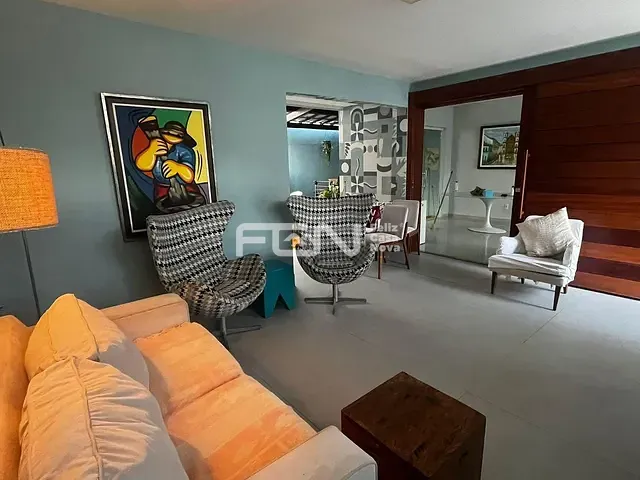 Casa 4 quartos e 5 banheiros, à venda, no bairro Buraquinho em Lauro de Freitas