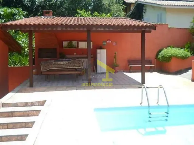 Casa com 600m² 3 quartos e 3 banheiros, à venda, no bairro Jardim do Golf I em Jandira