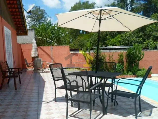 Casa com 600m² 3 quartos e 3 banheiros, à venda, no bairro Jardim do Golf I em Jandira