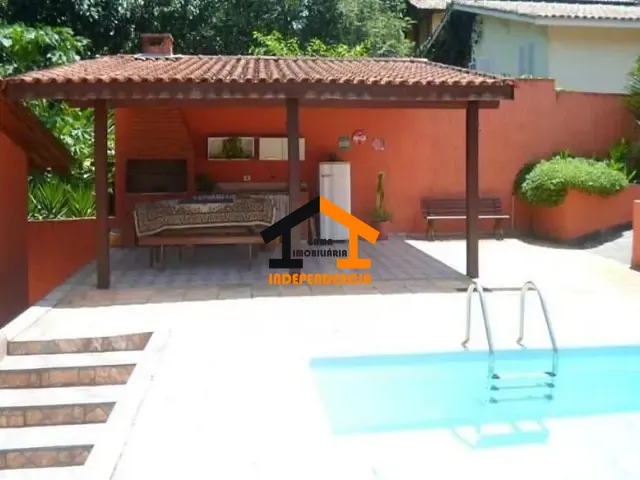 Casa com 600m² 3 quartos e 3 banheiros, à venda, no bairro Jardim do Golf I em Jandira