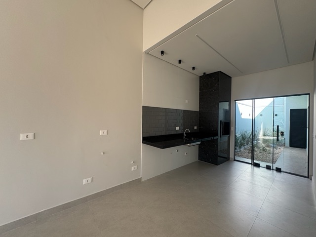 Casa com 125m² 3 quartos e 2 banheiros, à venda, no bairro Jardim Ecoville I em Cambé
