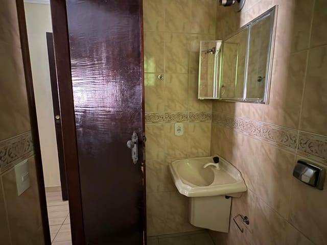 Casa com 220m² 3 quartos e 2 banheiros, à venda, no bairro Conjunto Habitacional Parque Itajaí em Campinas