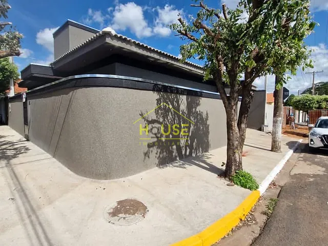 Casa 3 quartos e 2 banheiros, à venda, no bairro Centro em Valentim Gentil