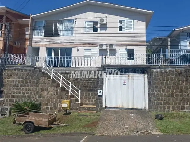 Casa com 310m² 6 quartos e 2 banheiros, à venda, no bairro Nações em Concórdia