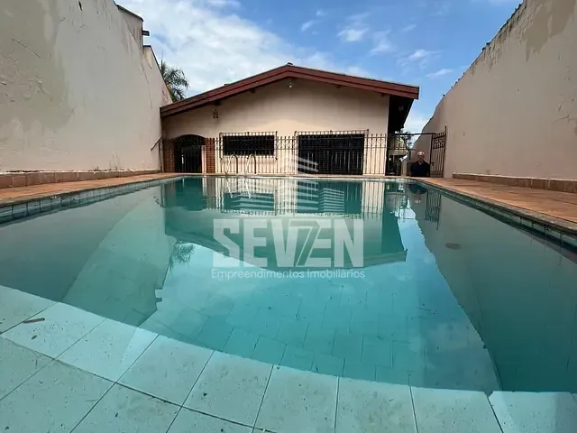 Casa 3 quartos e 3 banheiros, para alugar, no bairro Jardim Amália em Bauru