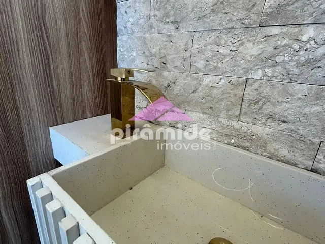 Casa com 10m² 3 quartos e 6 banheiros, à venda ou para alugar, no bairro Caçapava em Caçapava