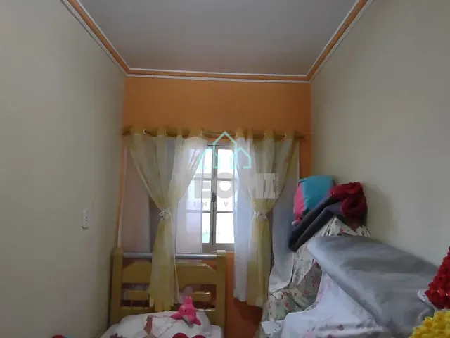 Casa com 277m² 3 quartos e 1 banheiro, à venda, no bairro Alto São Pedro em Taubaté