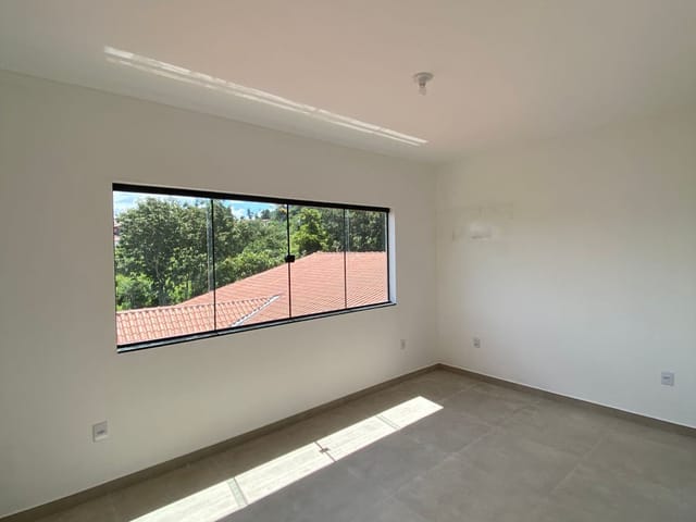 Casa 2 quartos e 1 banheiro, para alugar, no bairro Centro em Extrema