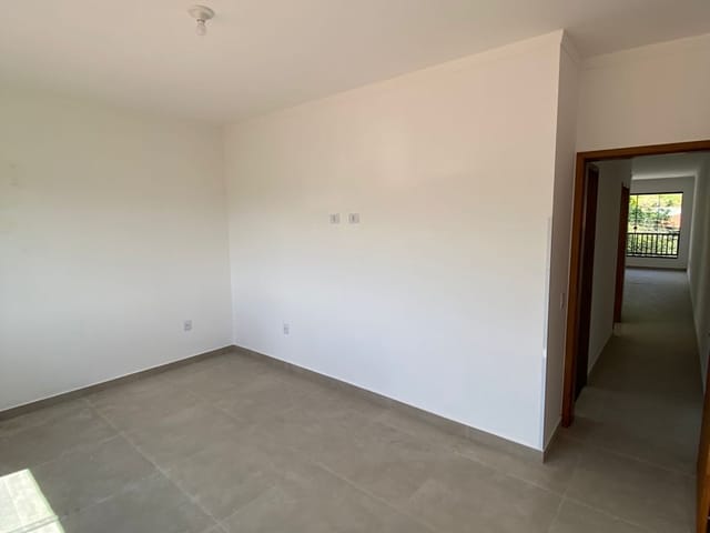 Casa 2 quartos e 1 banheiro, para alugar, no bairro Centro em Extrema