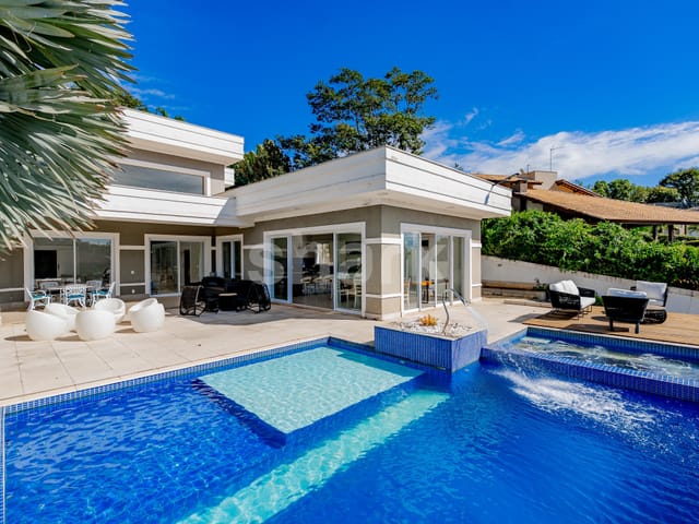 Casa com 2185m² 5 quartos e 9 banheiros, à venda, no bairro Jardim Nossa Senhora das Graças em Itatiba