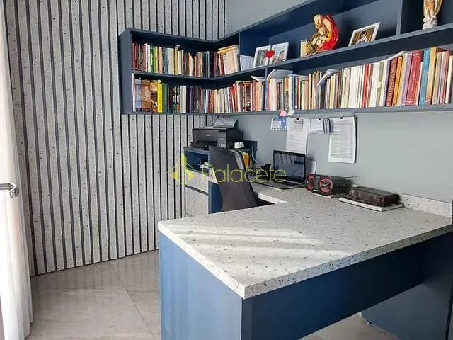 Casa com 301m² 3 quartos e 3 banheiros, à venda, no bairro Jardim Morumby em Taubaté