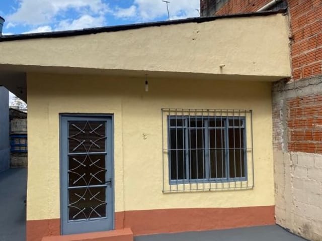 Casa com 90m² 1 quarto e 1 banheiro, para alugar, no bairro Jardim Cláudio em Cotia
