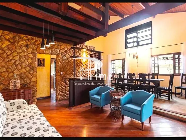 Casa com 492m² 3 quartos e 5 banheiros, para alugar, no bairro Camboinhas em Niterói