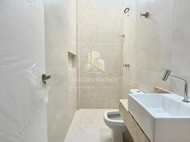 Casa 3 quartos e 2 banheiros, à venda, no bairro Santa Amélia em Belo Horizonte