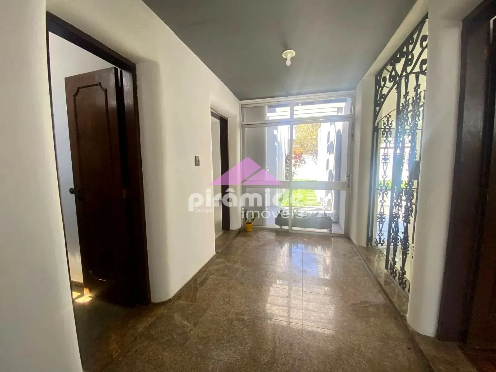 Casa, 5 quartos, 300 m² - Foto 22